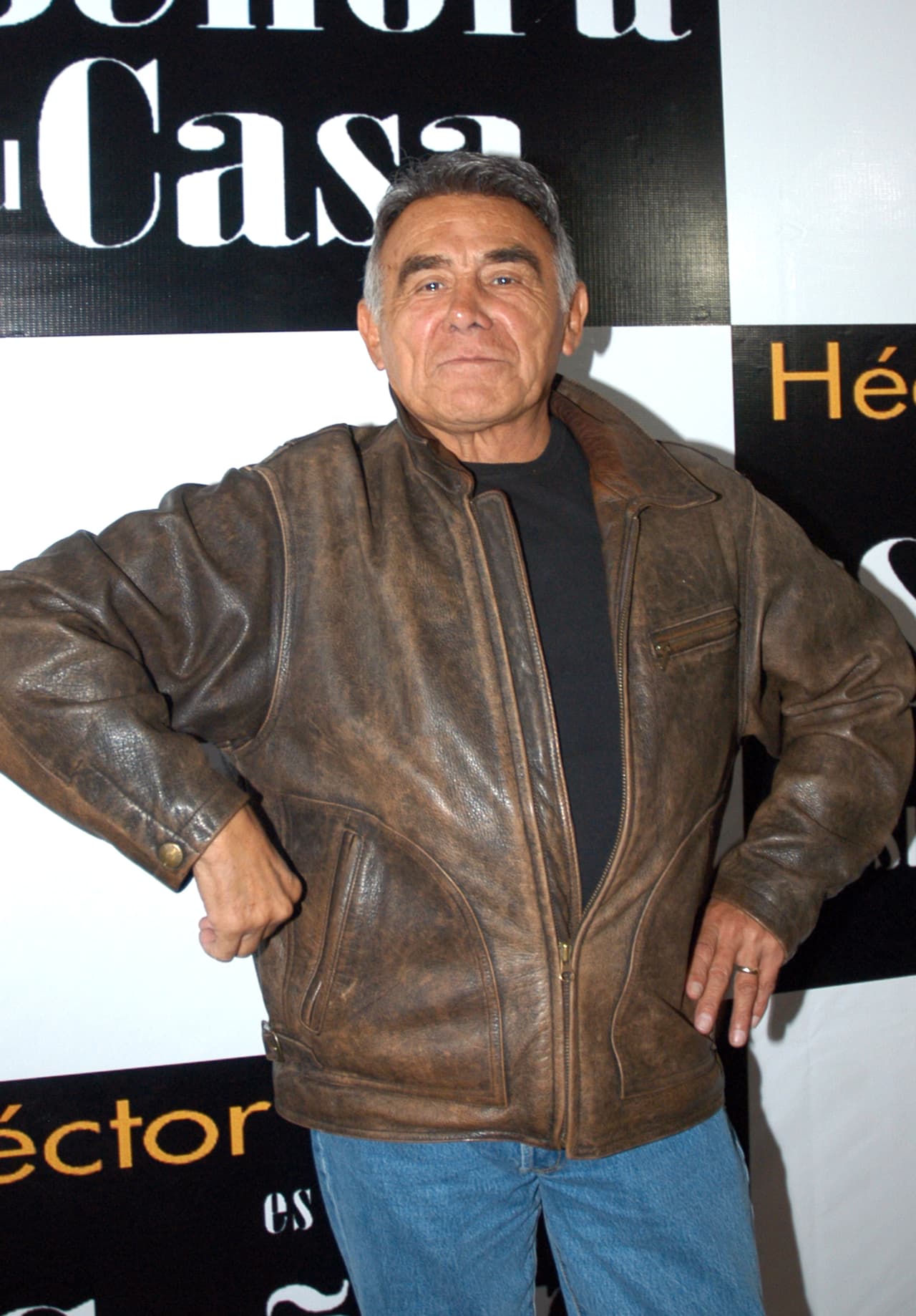 El actor 
<b><a href="https://www.univision.com/famosos/el-comediante-mexicano-hector-suarez-esta-hospitalizado-y-necesita-donantes-de-sangre-fotos">Héctor Suárez se encuentra hospitalizado</a></b> en la Ciudad de México desde casi una semana.