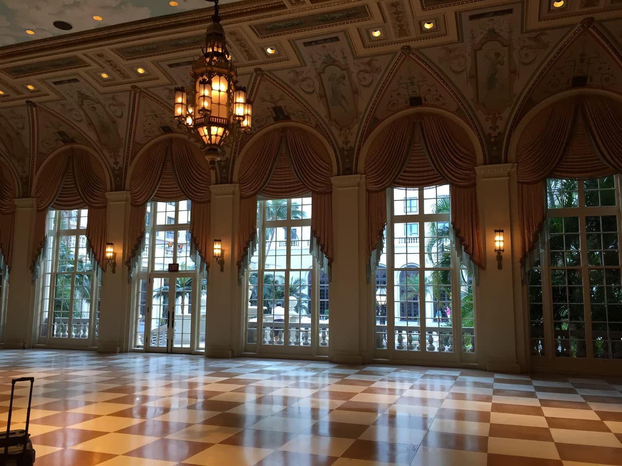 Como puedes notar, es un sitio bastante lujoso y exclusivo, digno de una boda de ensueño.