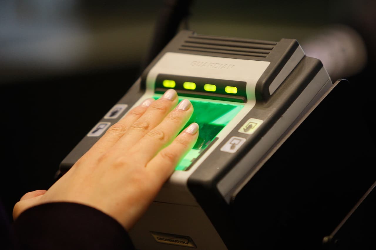 En ciertos casos, debes solicitar estos documentos antes de salir de Estados Unidos.