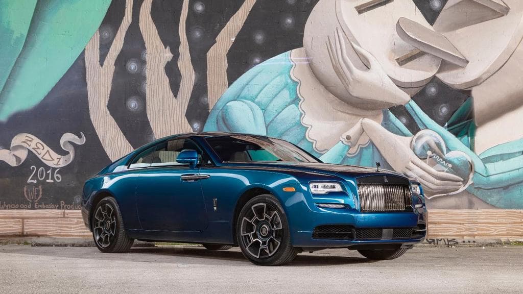 <u><b>Contenido relacionado</b></u> 
<br>
<br>
<a href="https://www.univision.com/carros/pruebas-de-manejo/primer-contacto-rolls-royce-wraith-black-badge-2020-en-miami-florida">Primer contacto a bordo del Rolls-Royce Wraith Black Badge 2020 en Miami, Florida. </a>