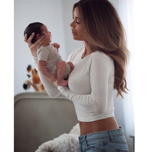 Así lucía a tan sólo nueve días de haber tenido a su bebé.