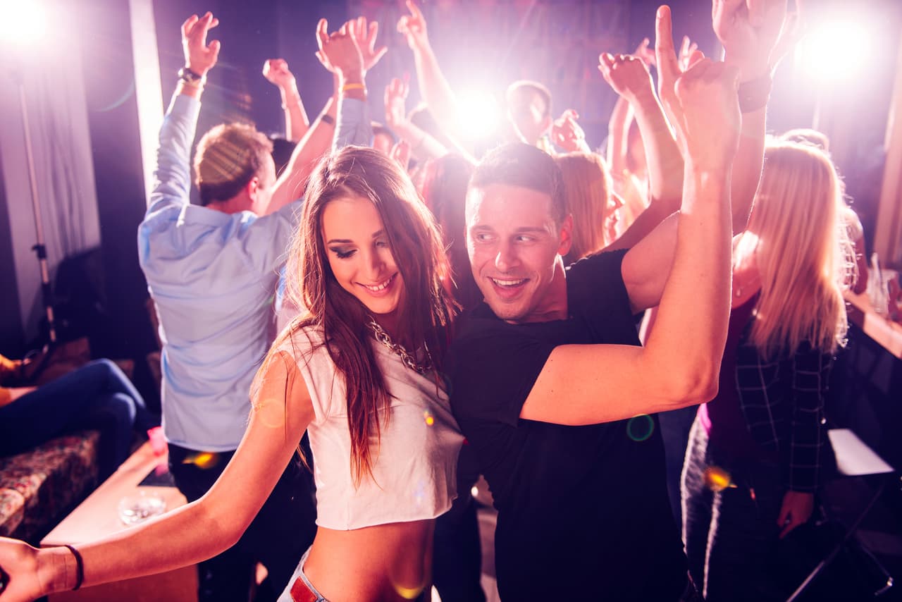 Aunque amas al prójimo tiendes a ser más expansivo o expansiva y moverte más a nivel social.