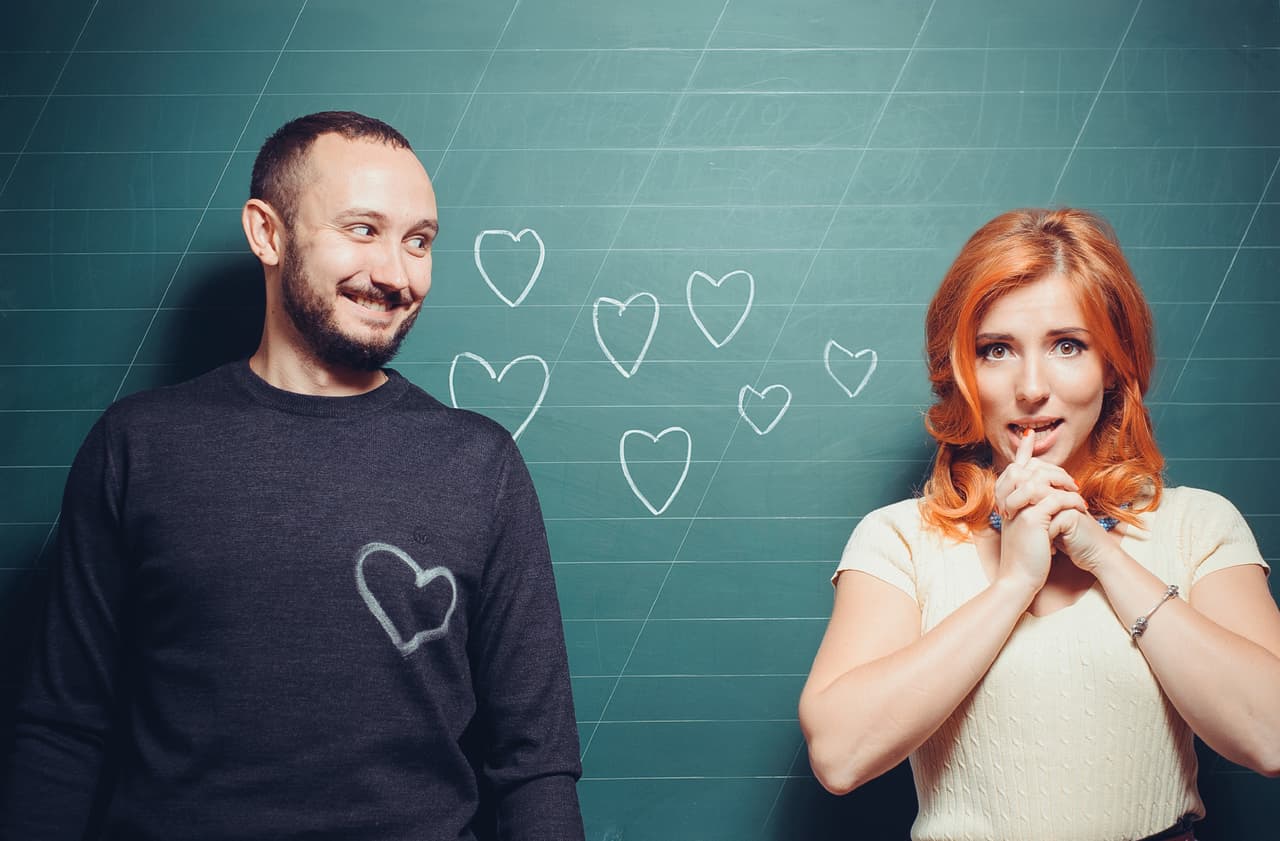 <b>Piscis. Tu problema es: Géminis.</b>
<br>Tú dices “yo creo” y tu pareja geminiana dice “yo pienso”, y esa lucha entre razón y sentimiento, corazón y cabeza crea una relación difusa y poco sólida.