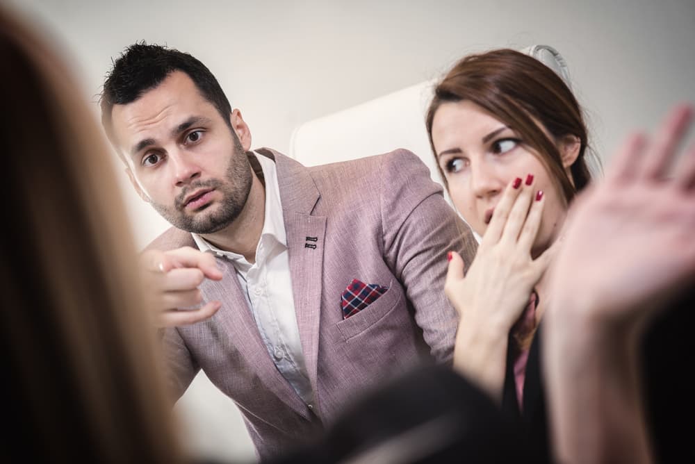 <b>Libra</b>
<br>
<b>No tienes estilo, te falta clase</b>
<br>Esto es algo que no soporta Libra que se siente el signo más armónico del zodíaco, el más elegante, equilibrado y con el mejor gusto de todos. Decirle al librano que “no tiene clase” es como negar su propia existencia.