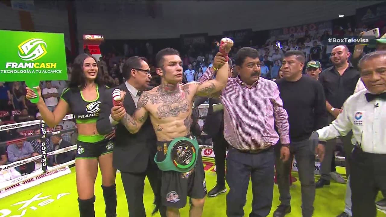 El ‘Konejo’ González noquea y es nuevo campeón WBC 