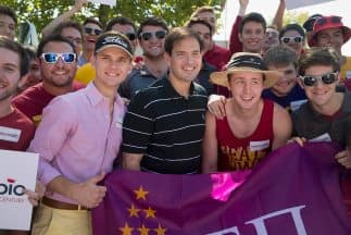 La mitad de los fondos de la campaña presidencial en EEUU provienen solo de 158 familias