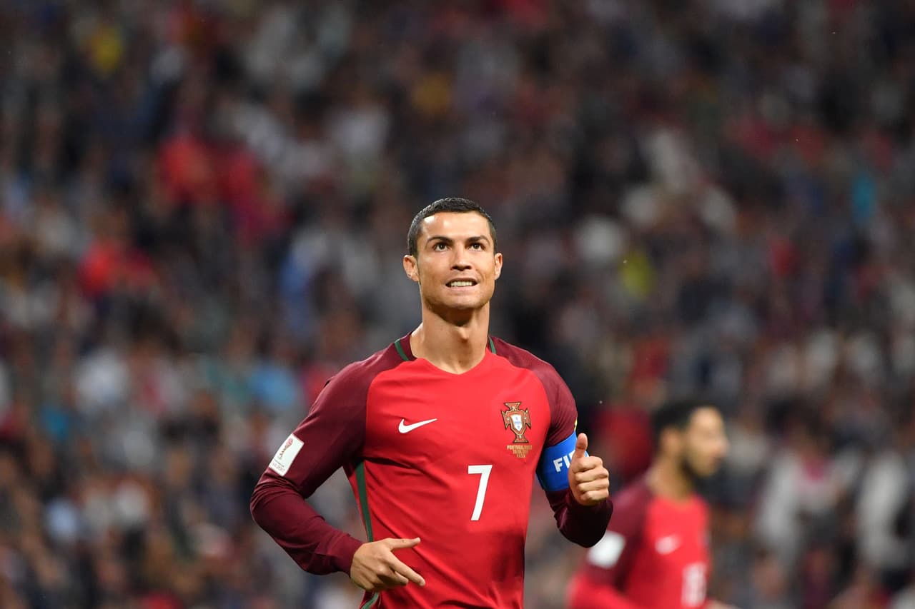 Cristiano Ronaldo fue el eje atacante de Portugal, pero sin buscar protagonismo, sino dándole tránsito al balón.