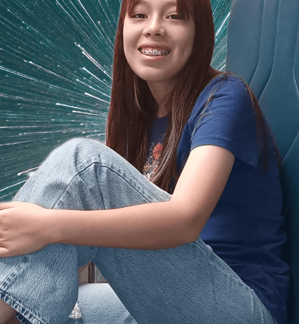 La imagen de Genesis Campos indica: "Se va a graduar de high school".
