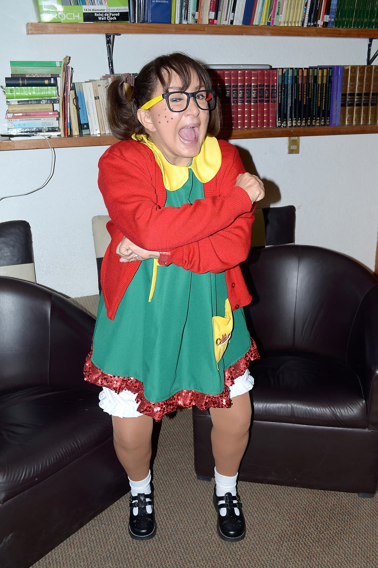 "Pasaba un yate y pasaba el otro yate ¡hay que bonita chica!, y yo dije de quién estarán hablando. Me di cuenta que era yo. Me dice, oye nena tú sabes quién soy yo, le dije no, tú sabes quién soy yo. Me dijo sí, tú eres La Chilindrina, le dije, tú eres mi amor soñado".