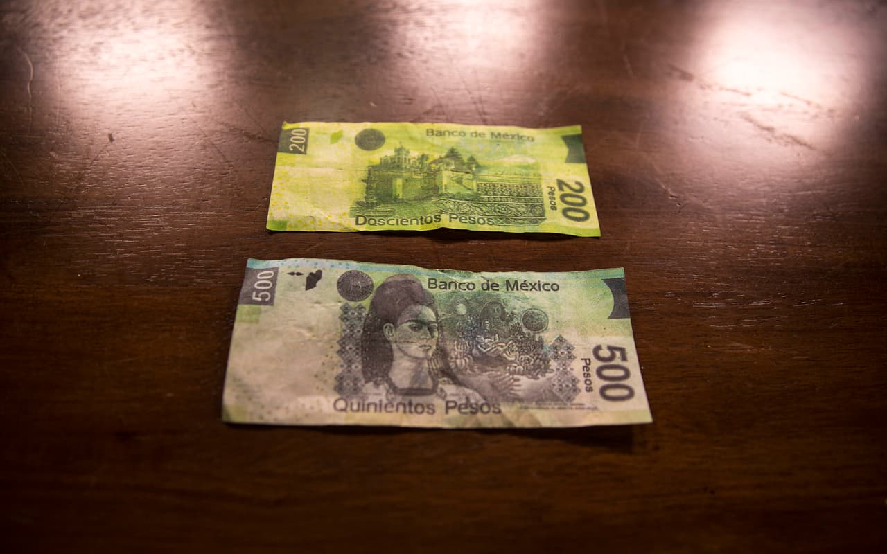 Billetes de 500 y 200 pesos falsos, obtenidos de un cajero del HSBC en la Ciudad de México.