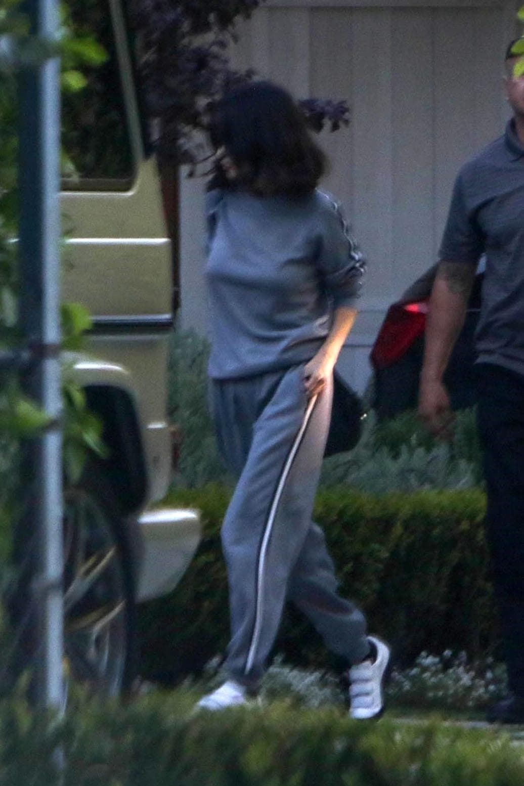 A los 10 minutos de haber llegado Justin, llegó Selena acompañada de sus agentes de seguridad.