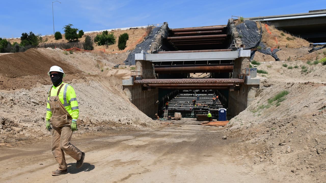 Asambleísta por Bakersfield busca detener construcción de tren de alta velocidad