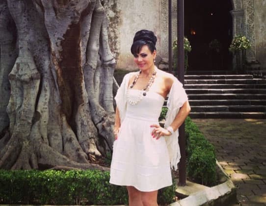 "Las cosas materiales van y vienen, le doy gracias a Dios que tengo salud. Un beso", anotó en su Facebook.