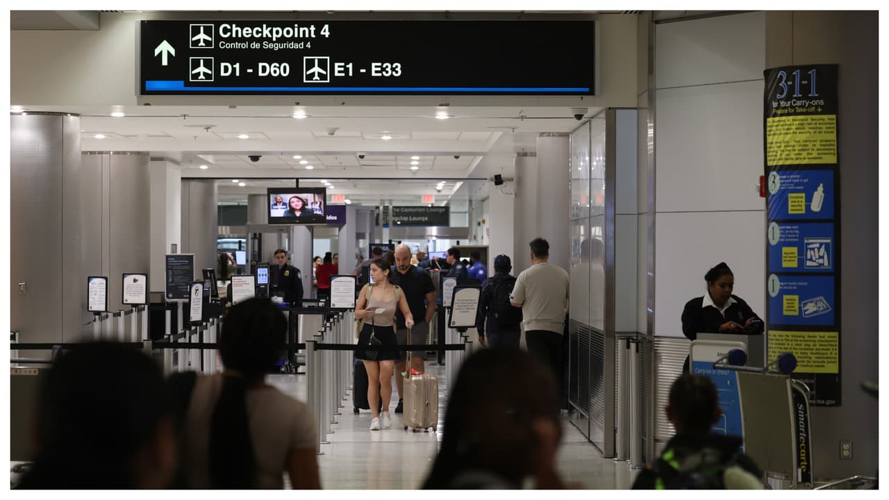 Se acaba el plazo para quienes entraron a EEUU con parole humanitario y no han legalizado su estatus