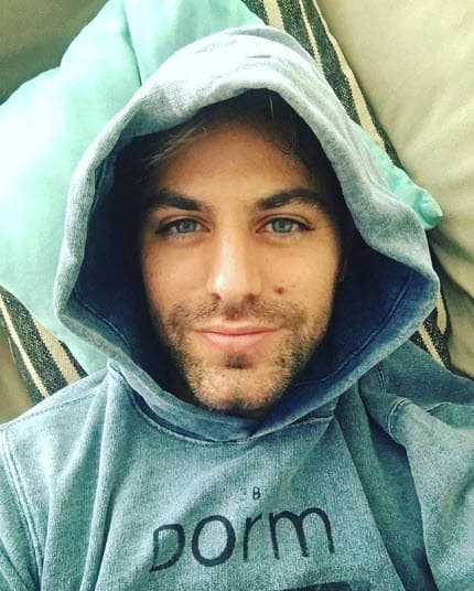 La FGJEM informó que los tres involucrados en este asesinato ya fueron detenidos y, al momento de su captura, les decomisaron el arma usada en el crimen, balas y dos cargadores.