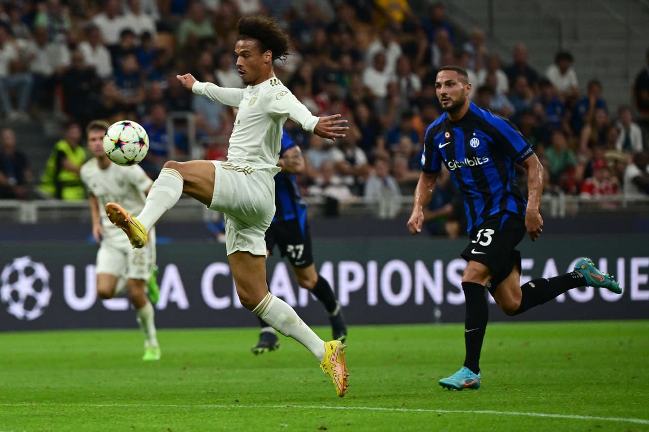 Leroy Sané provocaba el segundo gol del Bayern Munich qué era un autogol por parte de Danilo de Ambrosio.