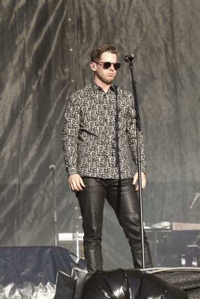 Mark Foster y los demás integrantes de la banda de indie rock Foster the People interpretaron sus mayores éxitos en el Austin City Limits este viernes.