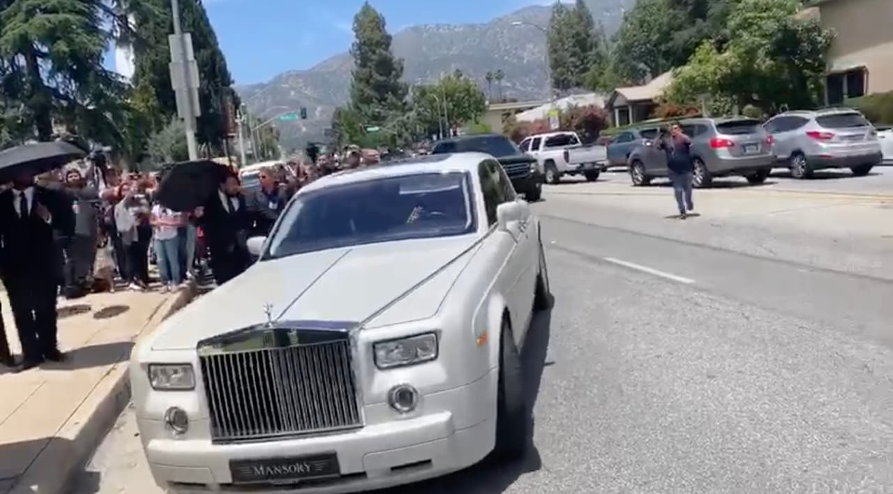 La boda ha sido sumamente comentada porque la pareja se dio el “sí, acepto” a puerta cerrada en la Iglesia Presbiteriana Westminister de Pasadena, California.
<br>