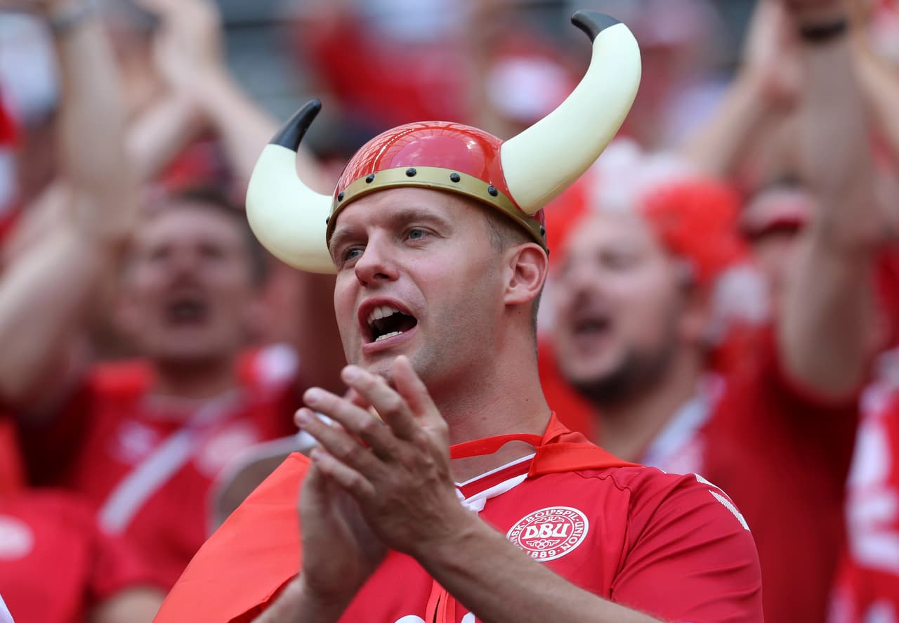 El estadio de Luzhnikí, así como sus cercanías, se colmaron de fanáticos daneses y franceses que pusieron el buen ambiente para vivir una jornada innolvidable del Mundial de Rusia 2018.