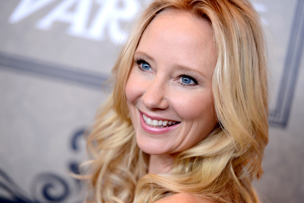 Anne Heche saltó a la fama a finales de los años ochenta con su papel en la telenovela
<i>Another World</i>, por la que ganó un Emmy.