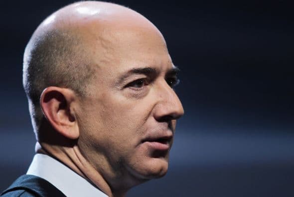 Bezos acumula una fortuna de $19,100 millones.