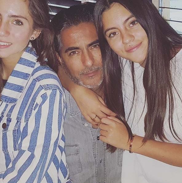 La respuesta que el también actor recibió por parte de sus dos únicas hijas lo dejó satisfecho: "Creo que no me equivoqué, las niñas hoy me apoyan muy 'cañón'".
<br>
