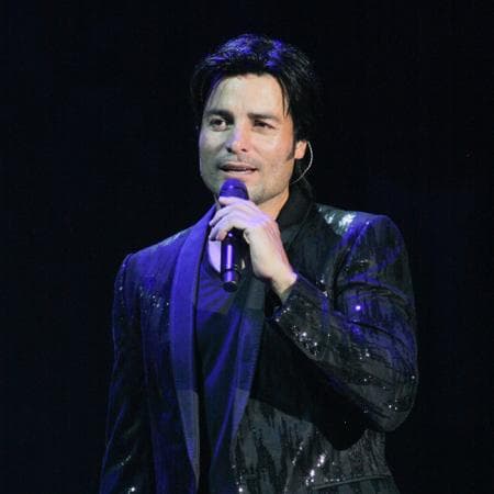 Afortunadamente para los fans argentinos del intéprete de 'Torero' el concierto se reagendó y pudo continuar con sus presentaciones en otras ciudades de ese país.