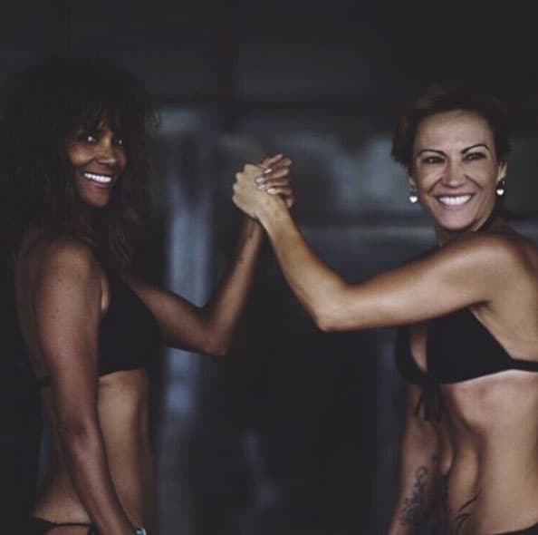 Pero demuestra que trabaja para obtener su físico envidiable, con mucho ejercicio.