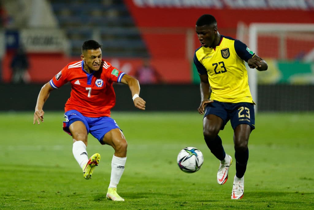 Colombia y Paraguay no se hacen daño en su empate 0-0 y Chile cae frente a Ecuador 0-1 con un hombre menos.
