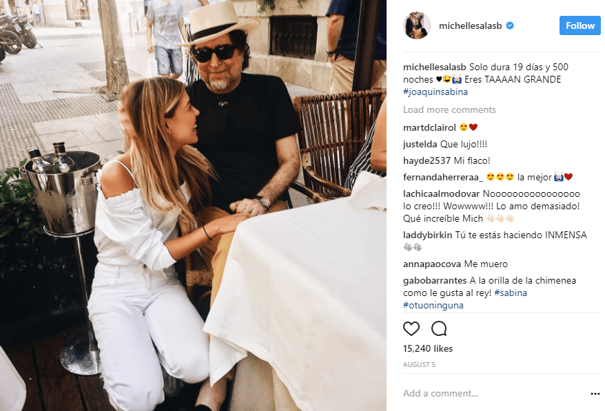 Con una instántanea donde aparece al lado del cantante Joaquín Sabina, Michelle Salas le expresó su admiración con este mensaje: "Solo dura 19 días y 500 noches ❤️️ 😂 🙆 ¡Eres tan grande, Joaquín Sabina!".