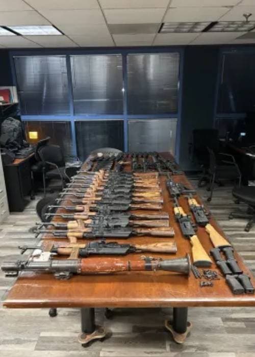 El arsenal decomisado.