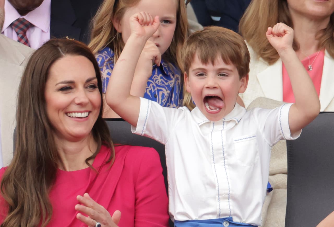 Y es que para ciertos sectores, la respuesta que tuvo Kate Middleton ante los desplantes de su hijo menor fue condescendiente.
<br>