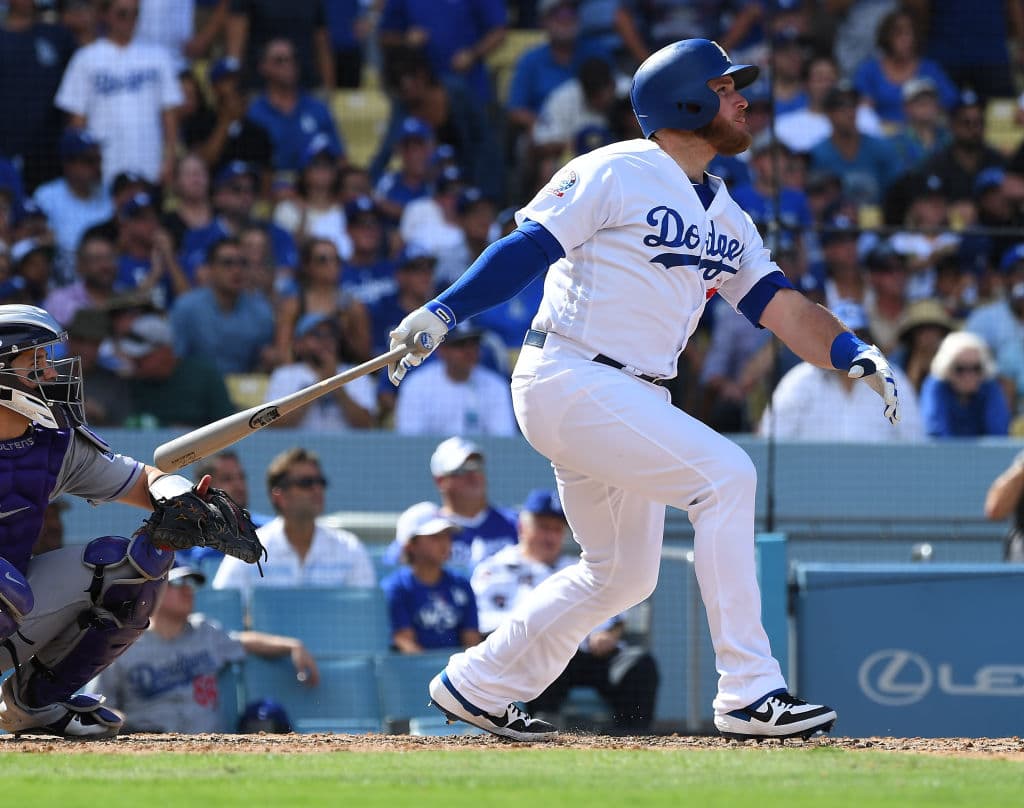 En la parte baja del quinto capítulo los angelinos volvieron a pegar. Ahora Muncy se volaba la barda con hombre en los senderos, Joc Pederson, para ampliar la ventaja a 4-0.