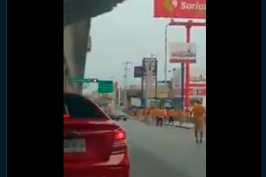 El auto estaba fuera de control y se dirigía hacia los fanáticos de Tigres.