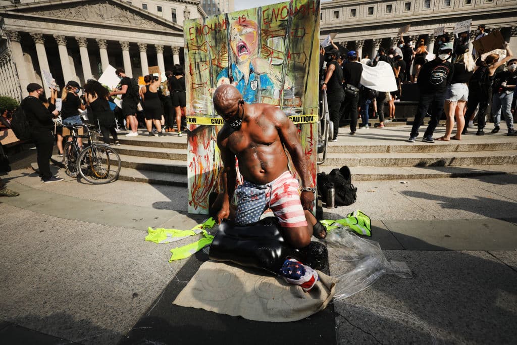 Minnesota esta en en huelga luego de que la policía de Minneapolis asesinara a George Floyd, lo que muchos no saben es que George fue un reconocido tight end en el equipo de su escuela en Jack Yates High School.