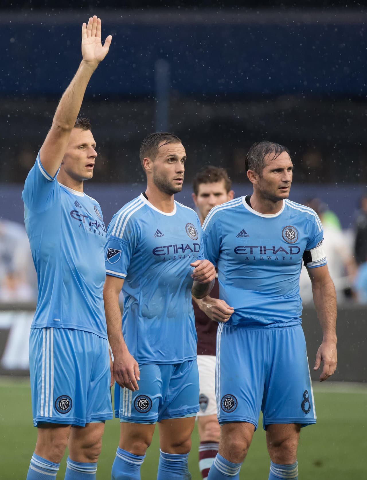 MAXIME CHANOT (DEF) | El central francés de New York City FC, en el medio de la foto, fue fundamental para que el equipo neoyorquino mantuviera su arco en cero, en el empate ante San Jose Earthquakes.