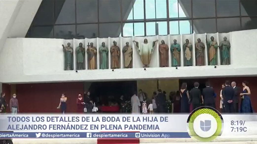 Justificó la realización de la boda en plena pandemia porque "fue un evento donde asistieron mis papás, los abuelos del novio y gente muy cercana y querida" y por lo tanto 
<b>"<a href="https://www.univision.com/shows/el-gordo-y-la-flaca/bebe-en-camino-cuestionan-a-camila-fernandez-si-el-motivo-de-su-sorpresiva-boda-es-porque-esta-embarazada-video" target="_blank">no íbamos a exponer a nadie</a></b> ni a nosotros mismos".
<br>