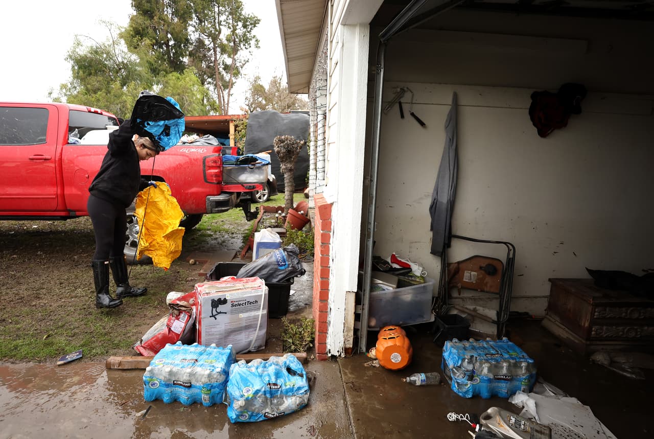 ¿Qué precauciones debes tomar cuando regresas a tu casa después de una inundación?