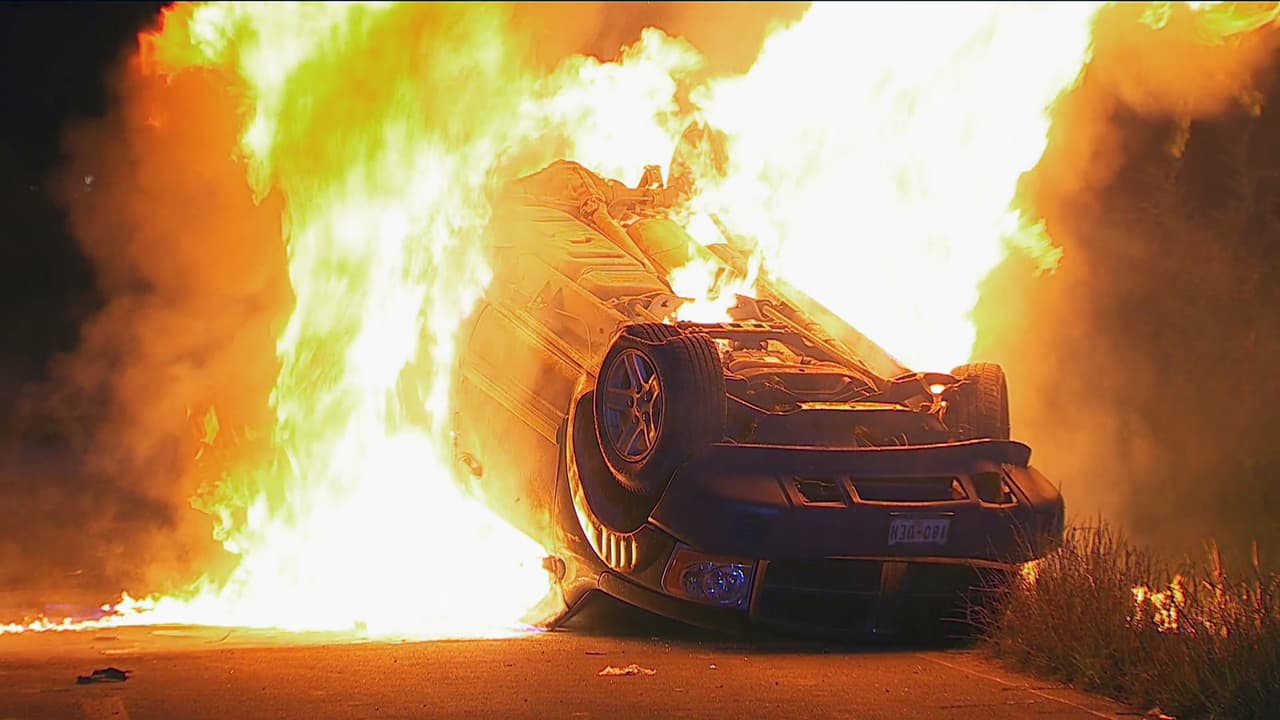 ¡Qué terrible! La camioneta quedó destrozada.