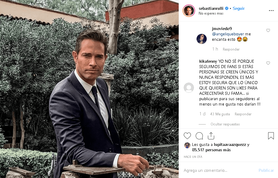 Excepto uno. El de una fan que les reclamó porque cree que nunca leen los mensajes de sus seguidores ni los responden.