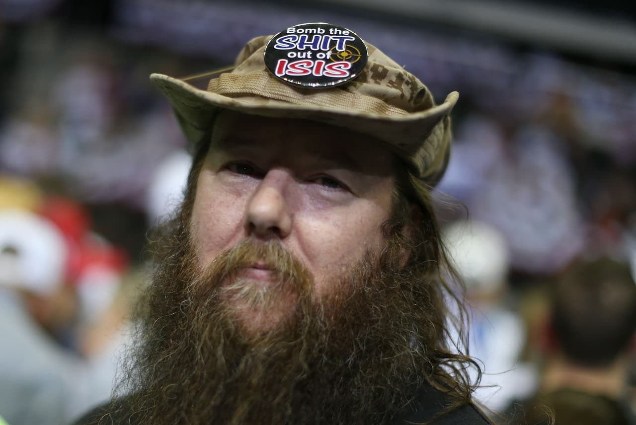 Con canciones patrióticas y elogios: así celebraron los medios conservadores la explosión de la 'madre de todas las bombas'