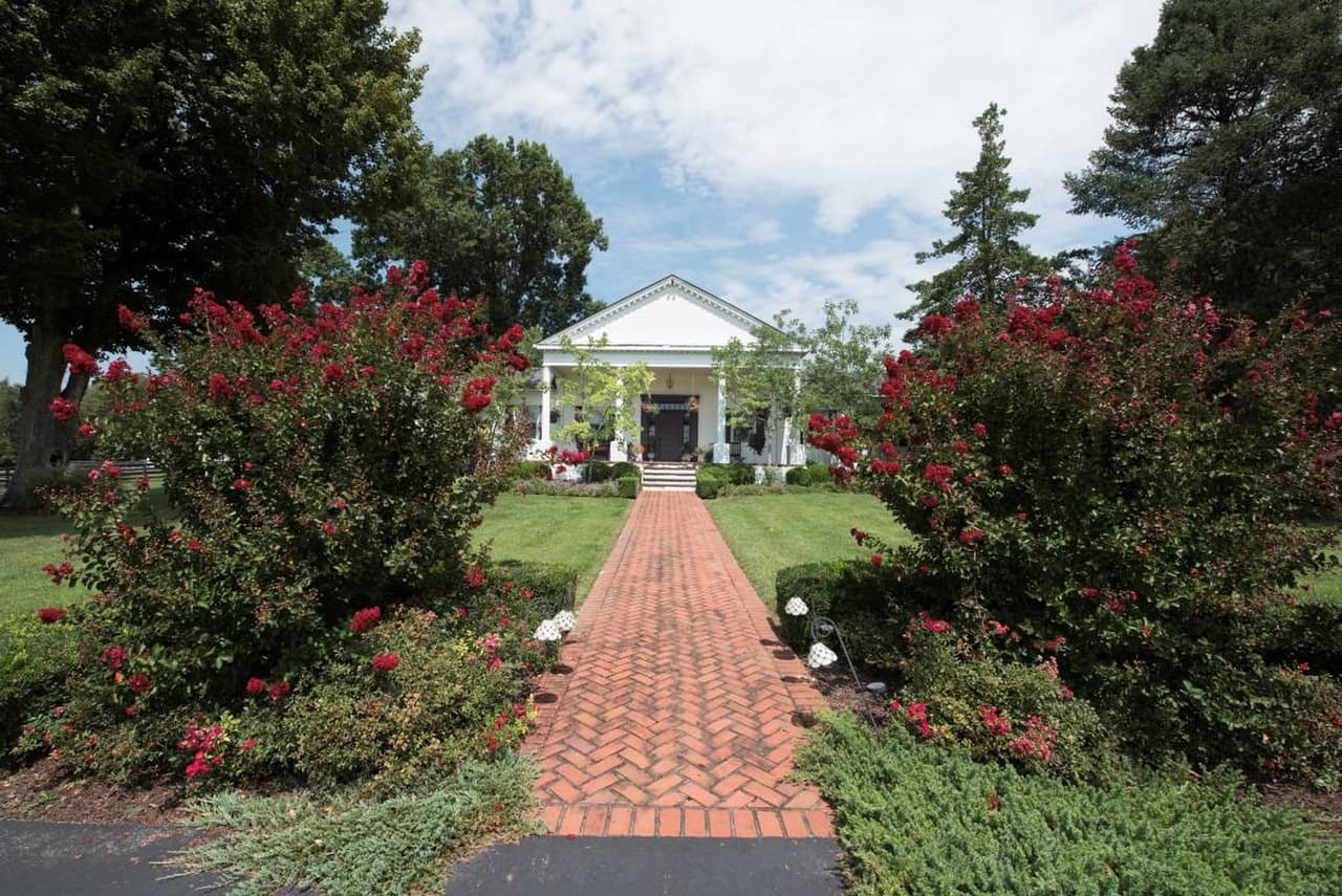 Aquí residió 
<b>Betty Sue Palmer, madre del actor,</b> hasta su fallecimiento, el 20 de mayo de 2016.