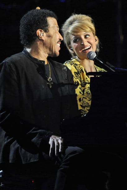 En la música demostró su pasión y su amor, e igualmente en la vida real, pues adoptó a Nicole Richie como su hija, quien en continuas ocasiones ha cantado a su lado.