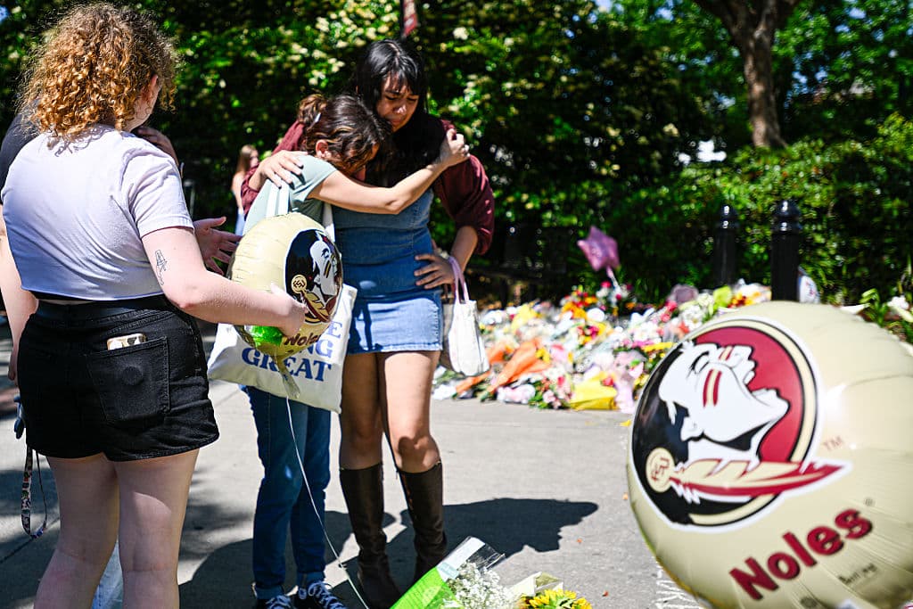 <b>Resiliencia institucional: </b>El liderazgo de FSU, junto con la policía universitaria, actuó con rapidez para contener la amenaza y brindar orientación a la comunidad, reforzando un sentido de protección institucional pese al dolor.