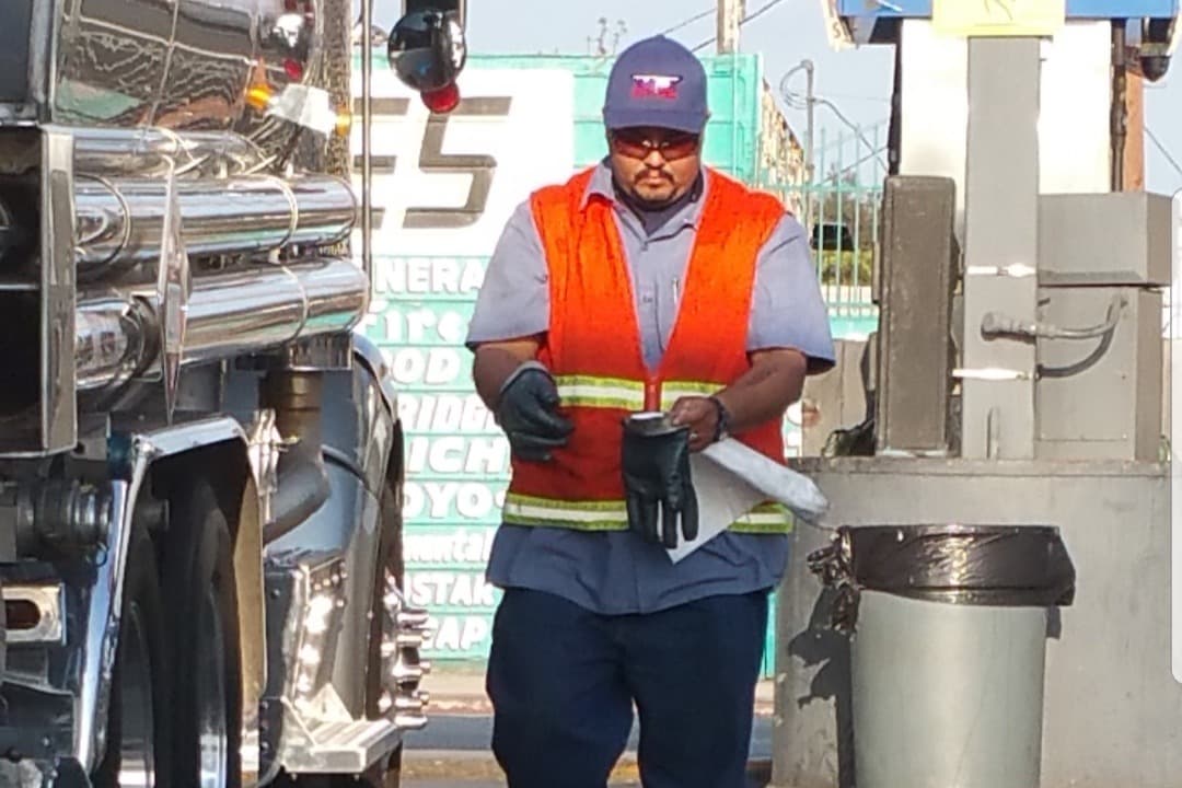 "No sé cómo voy a sobrevivir a tu muerte": viuda del camionero hispano que falleció en choque