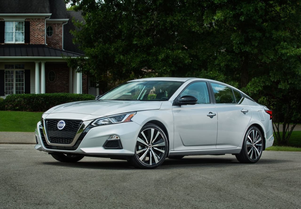 <h3 class="cms-H3-H3"><b>6 - Nissan Altima</b></h3>
<br>
<br>
<b>Tiempo promedio que pasa en los concesionarios antes de venderse:</b> 151.9 días.