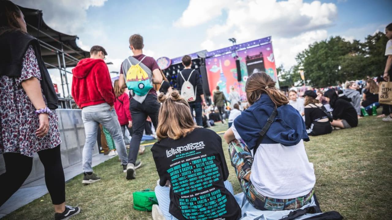 El tradicional festival de música regresará a Grant Park , Chicago, del 29 de julio al 1 agosto. 
<a href="https://www.lollapalooza.com/tickets" target="_blank">Lollapalooza 2021</a>, que regresa después de que se cancelara el el año pasado debido a la pandemia de coronavirus. Este miércoles 19 de mayo se dieron a conocer los artistas latinos que actuarán en el evento.