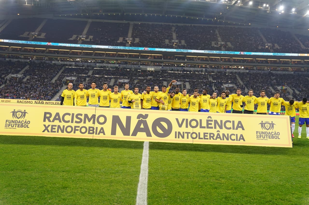 El Porto es contundente, no al racismo, la violencia, la xenofobia y la intolerancia.