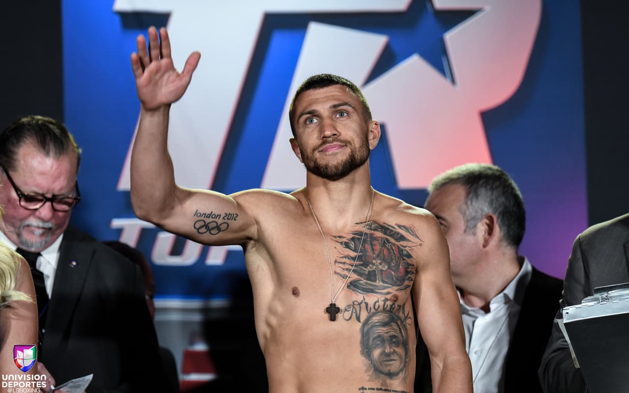 Jorge Linares y Vasyl Lomachenko pasaron la prueba en la báscula de cara a su pelea del sábado por la noche en el Madison Square Garden. Ambos pesaron 134.6 libras.