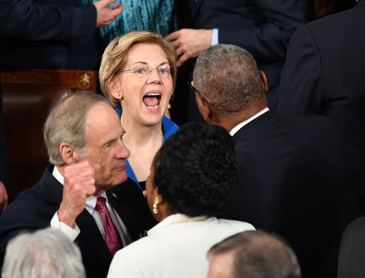 La llegada de la senadora Elizabeth Warren, otra de las aspirantes a la nominación demócrata para enfrentar a Donald Trump en las elecciones de 2020